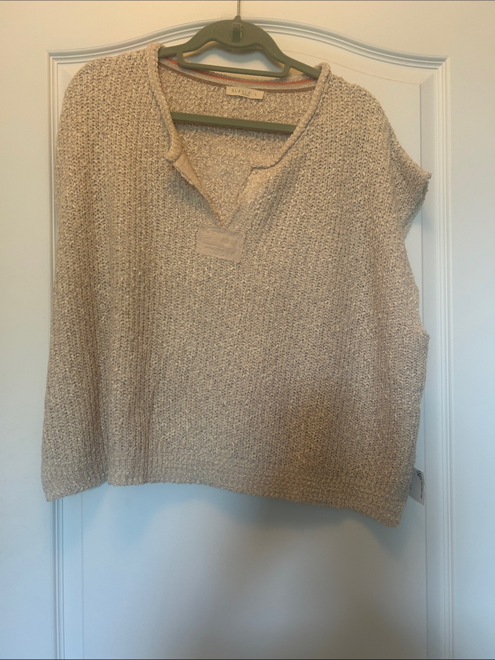 ILLA ILLA Neutral Oatmeal V-Neck Textured Knit Sweater Vest